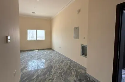 Apartment - 1 Bedroom - 2 Bathrooms for rent in Al Jurf Industrial 3 - Al Jurf Industrial - Ajman