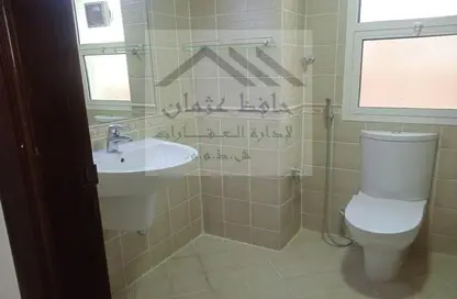 فيلا - 4 غرف نوم - 4 حمامات للايجار في المشرف - أبوظبي