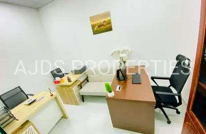 Office Space - Studio - 1 Bathroom for rent in Red Avenue - Al Garhoud - Dubai