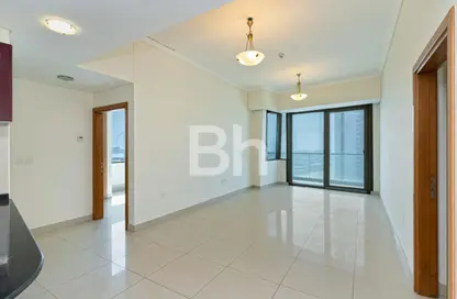 Apartment - 3 Bedrooms - 4 Bathrooms for rent in Ocean Heights - Dubai Marina - Dubai