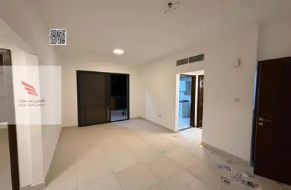 Apartment - 2 Bedrooms - 2 Bathrooms for rent in Corniche Tower - Ajman Corniche Road - Ajman
