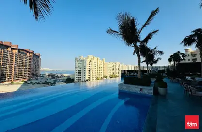 Apartment - Studio - 1 Bathroom for sale in The Palm Tower - Palm Jumeirah - Dubai
