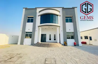Villa - 5 Bedrooms - 6 Bathrooms for rent in Al Aweer 1 - Al Aweer - Dubai