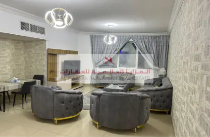 شقة - 2 غرف نوم - 2 حمامات للايجار في الممزر بلازا - شارع التعاون - التعاون - الشارقة
