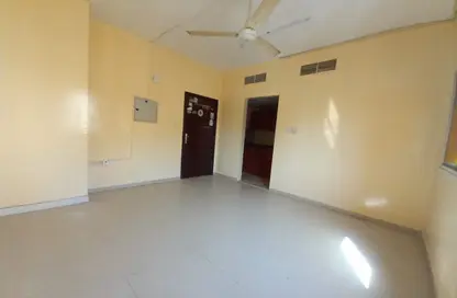 Apartment - Studio - 1 Bathroom for rent in Al Mujarrah - Al Sharq - Sharjah