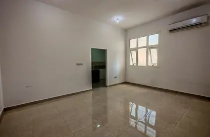 Apartment - Studio - 1 Bathroom for rent in Shakhbout City - Abu Dhabi