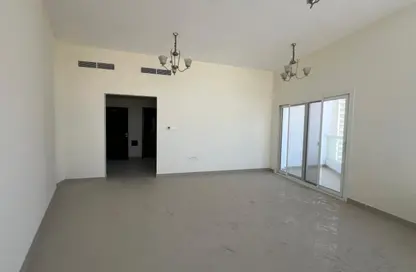 شقة - 2 غرف نوم - 3 حمامات للايجار في مجمع صحارى - النهدة - الشارقة