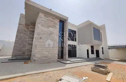 Villa - 5 Bedrooms - 7+ Bathrooms for rent in Nad Al Sheba Villas - Nad Al Sheba 3 - Nad Al Sheba - Dubai