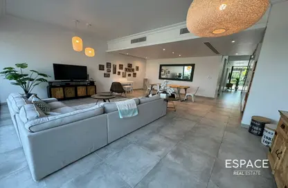 فيلا - 3 غرف نوم - 4 حمامات للايجار في سيلفر سبرينجز - سيلفر سبرينغز - داماك هيلز - دبي