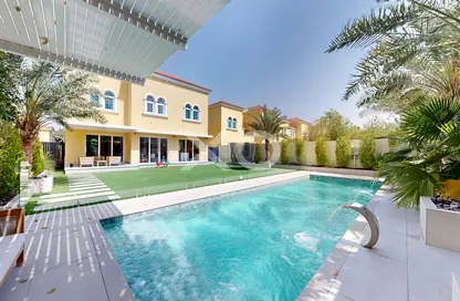 Villa - 4 Bedrooms - 4 Bathrooms for sale in Legacy - Jumeirah Park - Dubai