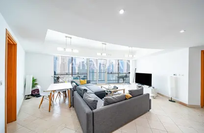 Apartment - 3 Bedrooms - 4 Bathrooms for sale in The Waves Tower A - The Waves - Dubai Marina - Dubai