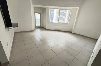 شقة - 2 غرف نوم - 2 حمامات للايجار في بلو تاور - شارع الشيخ زايد - دبي شقة - 2 غرف نوم - 2 حمامات للايجار في بلو تاور - شارع الشيخ زايد - دبي