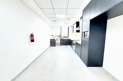 Apartment - 3 Bedrooms - 5 Bathrooms for rent in Umm Hurair 2 - Umm Hurair - Dubai