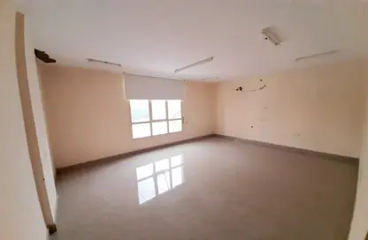 Empty Room image for: Office Space - Studio - 1 Bathroom for rent in Ndood Jham - Al Hili - Al Ain, Image 1