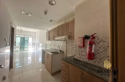 شقة - 1 حمام للايجار في May ريزيدنس 3 - ماي رزدنس - الضاحية 10 - قرية جميرا الدائرية - دبي