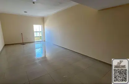 Apartment - 3 Bedrooms - 3 Bathrooms for rent in Al Jurf 2 - Al Jurf - Ajman Downtown - Ajman