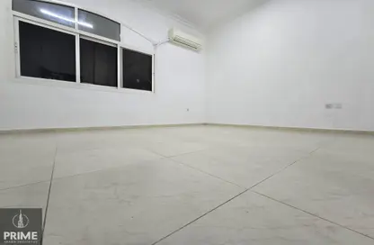 Apartment - Studio - 1 Bathroom for rent in Al Muroor Building - Sultan Bin Zayed the First Street - Muroor Area - Abu Dhabi