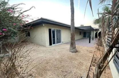 فيلا - 4 غرف نوم - 3 حمامات للايجار في فلل الجميرا 2 - جميرا 2 - الجميرا - دبي