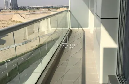 شقة - غرفة نوم - 2 حمامات للايجار في ستاديوم بوينت - مدينة دبي الرياضية - دبي