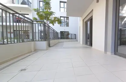 Apartment - 3 Bedrooms - 3 Bathrooms for sale in Hayat Boulevard-1A - Hayat Boulevard - Town Square - Dubai