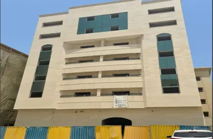 عمارة بالكامل - غرفة نوم - 2 حمامات للبيع في القليعة - الشرق - الشارقة