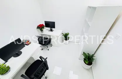 Office Space - Studio - 1 Bathroom for rent in Reem Residency - Al Karama - Dubai