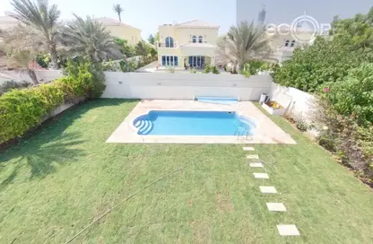 Villa - 4 Bedrooms - 5 Bathrooms for rent in Legacy - Jumeirah Park - Dubai