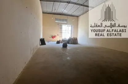 Warehouse - Studio - 4 Bathrooms for rent in Umm Al Thuoob - Umm Al Quwain
