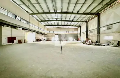 Warehouse - Studio for rent in Phase 2 - Dubai Investment Park (DIP) - Dubai