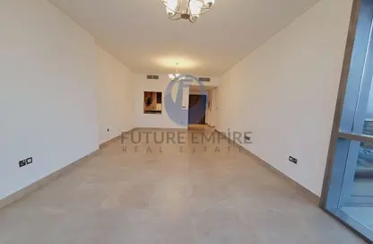 شقة - 2 غرف نوم - 4 حمامات للايجار في الفتان سكاي تاورز - أم الرمول - دبي