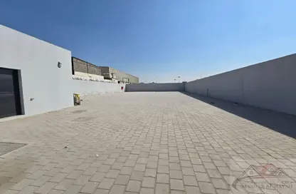 أرض - استوديو للايجار في المنطقة الصناعية رقم 5 - المنطقة الصناعية بالشارقة - الشارقة
