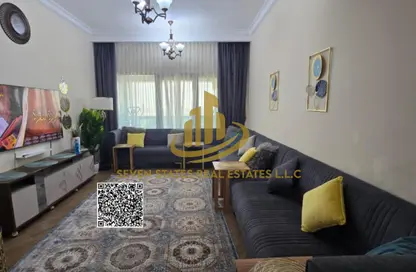 شقة - 3 غرف نوم - 3 حمامات للبيع في برج الكورنيش - طريق كورنيش عجمان - عجمان