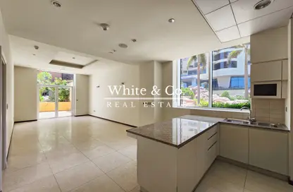 Apartment - 1 Bedroom - 2 Bathrooms for rent in Emerald - Tiara Residences - Palm Jumeirah - Dubai