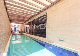 صورةحوض سباحة لـ: فيلا - 5 غرف نوم - 6 حمامات للبيع في سيدرا - حدائق الراحة - أبوظبي, صورة 1
