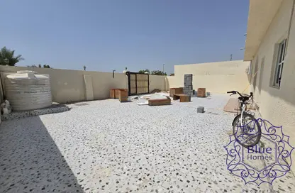 فيلا - 5 غرف نوم - 5 حمامات للايجار في الجزّات - ضاحية الرقة - الشارقة