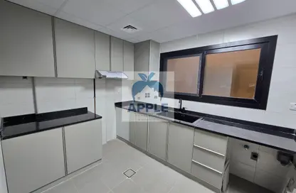 شقة - غرفة نوم - 2 حمامات للايجار في الفلاح - تجارية مويلح - الشارقة