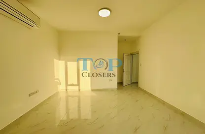 شقة - 2 غرف نوم - 2 حمامات للايجار في العامريه - الجيمي - العين