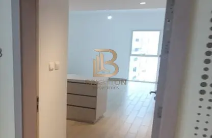 Apartment - 1 Bedroom - 2 Bathrooms for rent in Waters Edge - Yas Island - Abu Dhabi