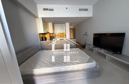 Apartment - Studio - 1 Bathroom for rent in The V Tower - Dubai Land Residence Complex - Dubai