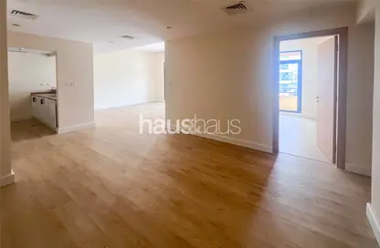 Apartment - 3 Bedrooms - 2 Bathrooms for rent in The Views 1 - The Views - Dubai