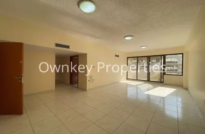 Apartment - 3 Bedrooms - 2 Bathrooms for rent in Silver Sands 1 - Mankhool - Bur Dubai - Dubai