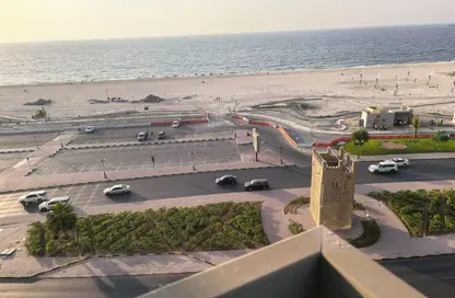 شقة - 3 غرف نوم - 5 حمامات للبيع في برج الكورنيش - طريق كورنيش عجمان - عجمان شقة - 3 غرف نوم - 5 حمامات للبيع في برج الكورنيش - طريق كورنيش عجمان - عجمان