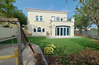 Villa - 4 Bedrooms - 6 Bathrooms for rent in Legacy - Jumeirah Park - Dubai
