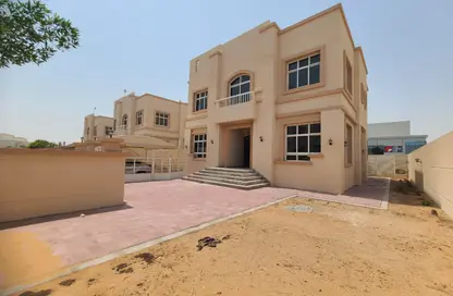 Villa - 4 Bedrooms - 6 Bathrooms for rent in Mohamed Bin Zayed Centre - Mohamed Bin Zayed City - Abu Dhabi