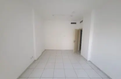 مجمع سكني - 2 غرف نوم - 2 حمامات للايجار في الناصرية - الشرق - الشارقة