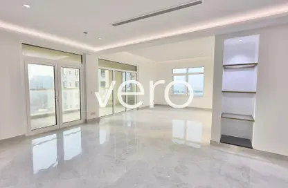 شقة - 3 غرف نوم - 4 حمامات للايجار في الدباس - مساكن شور لاين - نخلة جميرا - دبي شقة - 3 غرف نوم - 4 حمامات للايجار في الدباس - مساكن شور لاين - نخلة جميرا - دبي