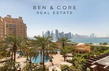 Apartment - 2 Bedrooms - 2 Bathrooms for sale in The Fairmont Palm Residence North - The Fairmont Palm Residences - Palm Jumeirah - Dubai