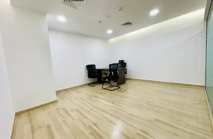 مكتب - استوديو - 2 حمامات للايجار في شارع حمدان - أبوظبي مكتب - استوديو - 2 حمامات للايجار في شارع حمدان - أبوظبي