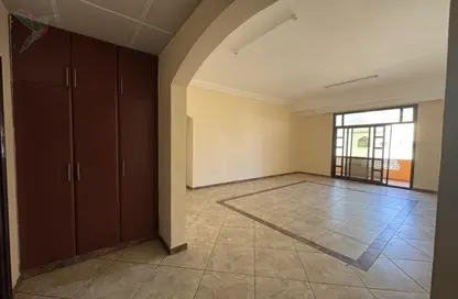 Apartment - 2 Bedrooms - 2 Bathrooms for rent in Hai Hazza Mousque - Al Mutarad - Al Ain