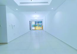 صورةغرفة فارغة لـ: شقة - 1 غرفة نوم - 2 حمامات للكراء في شارع المطار - منطقة طريق المطار - منطقة القرهود - دبي, صورة 1